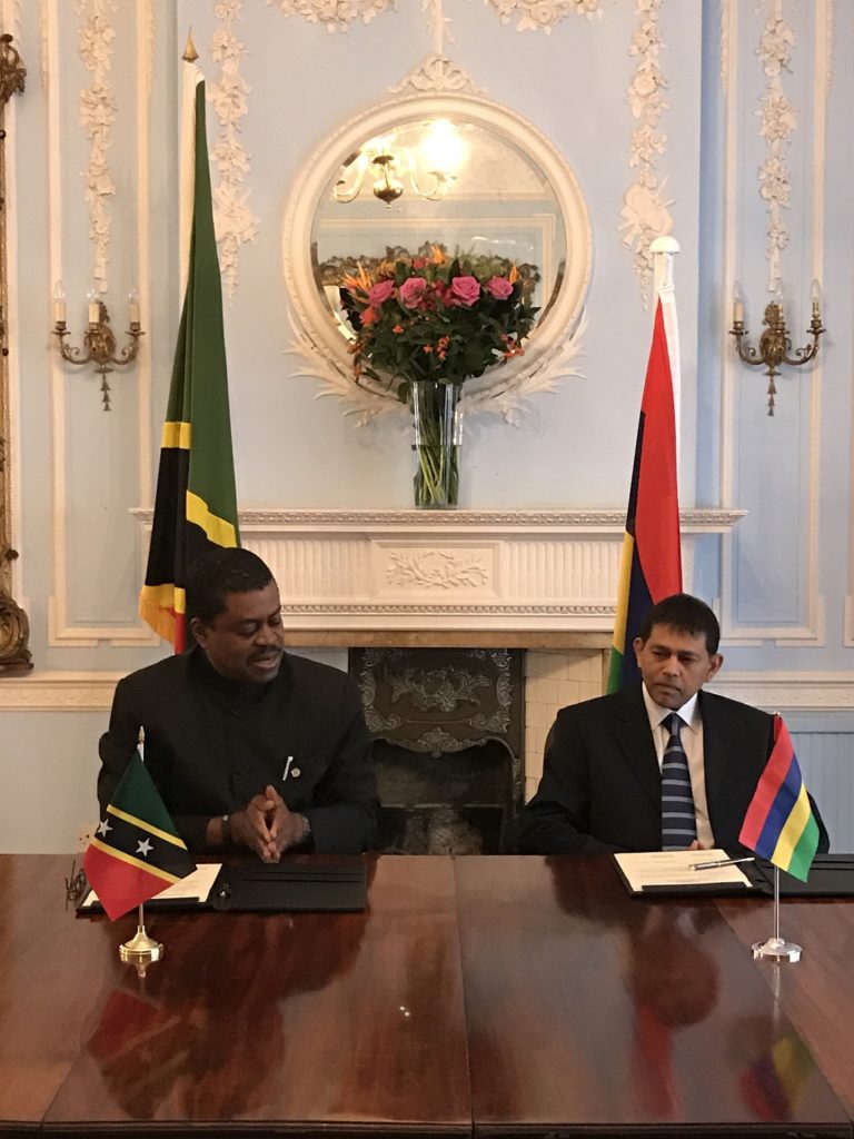 ST. KITTS AND NEVIS AND MAURITIUS CEMENT DIPLOMATIC RELATIONS