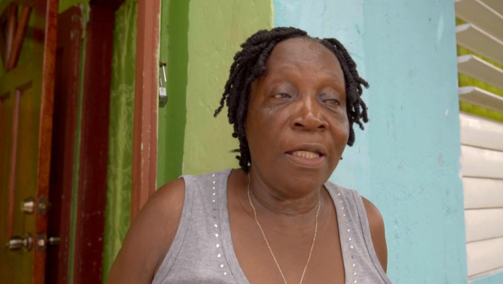 GOVERNMENT OF NATIONAL UNITY CONTINUES ITS SOCIO-ECONOMIC ASSISTANCE WITH ROOF REPAIR PROJECT