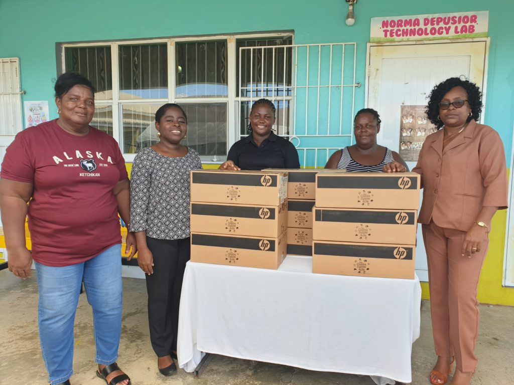 Donation of Computers by Alexis Weekes to Bronte Welsh Primary Dubbed Extraordinary Generosity